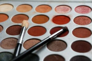 black and silver makeup brush