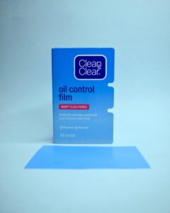 a blue box of clean clear oil control film